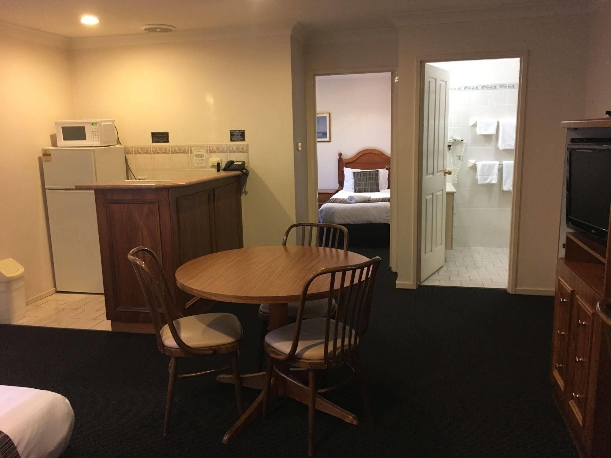 Best Western Ambassador Motor Inn&Apartments Wagga Wagga Exterior foto