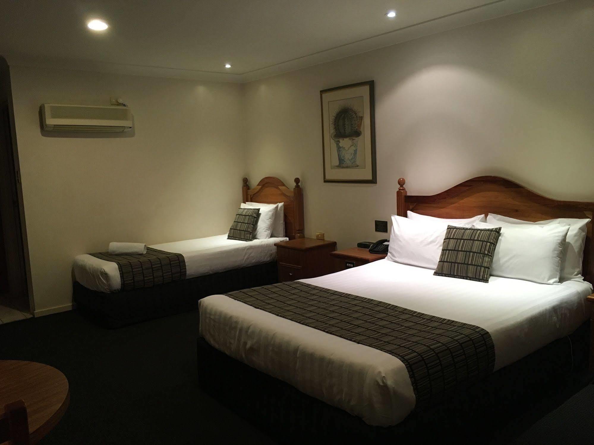 Best Western Ambassador Motor Inn&Apartments Wagga Wagga Exterior foto