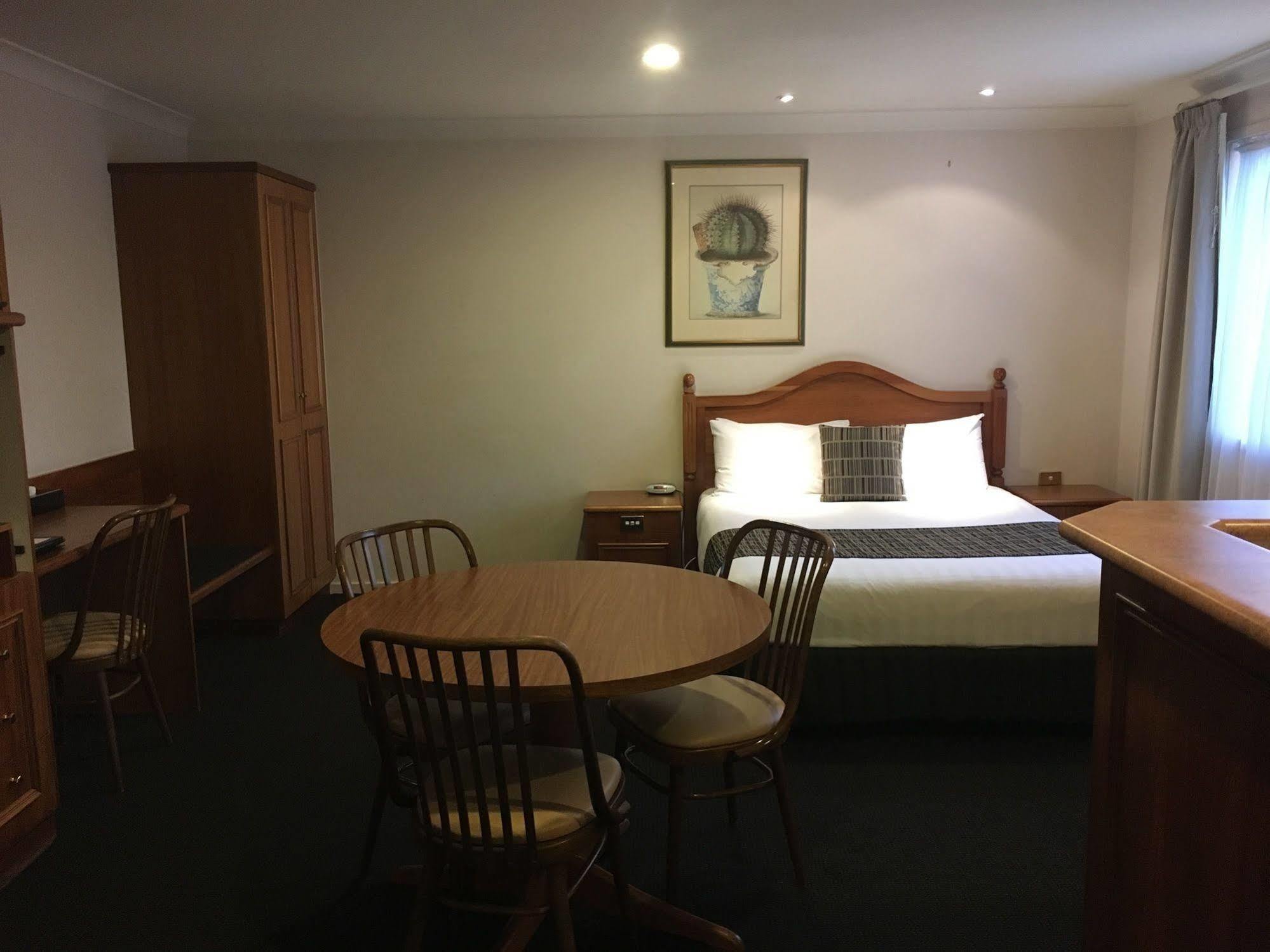 Best Western Ambassador Motor Inn&Apartments Wagga Wagga Exterior foto