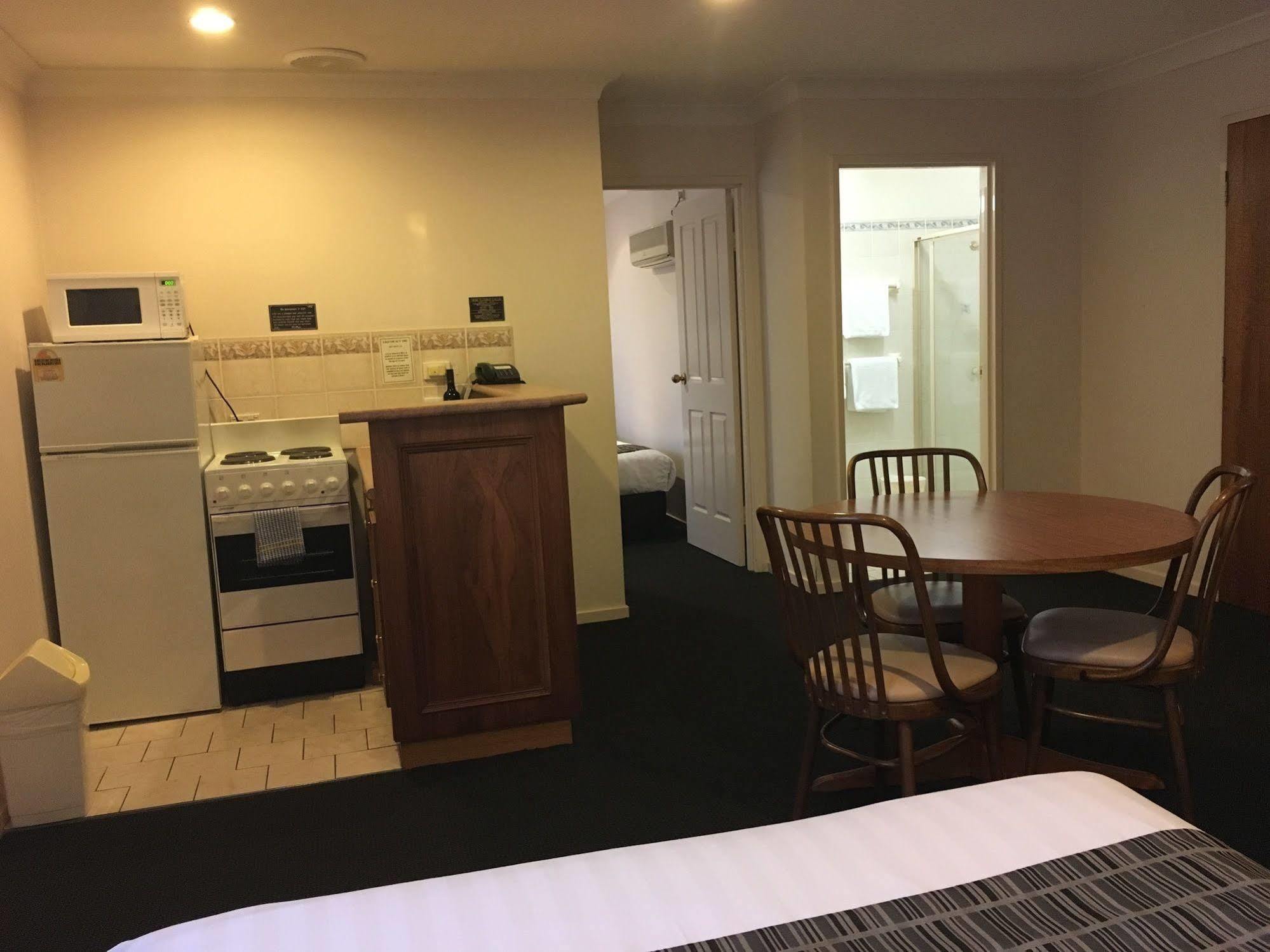 Best Western Ambassador Motor Inn&Apartments Wagga Wagga Exterior foto